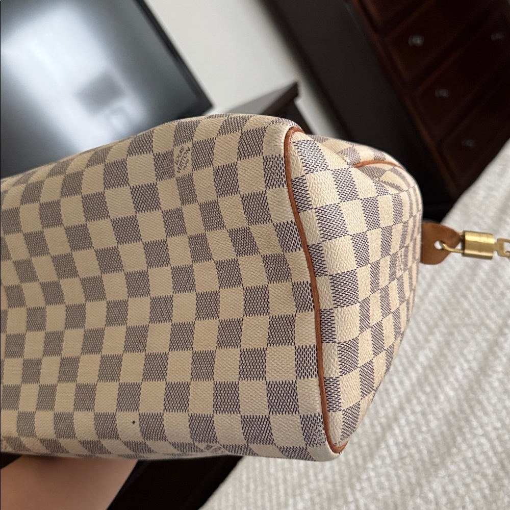 Authentic Louis Vuitton Damier Azur Speedy 30 - Picture 9 of 11